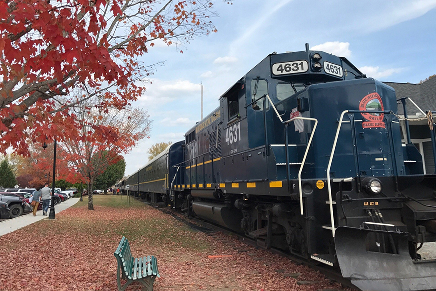 blue ridge scenic railway train.